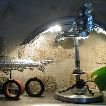 Charming Loft Spirit In Montmartre Paris